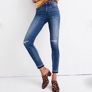 “Like New” Madewell 9” High Rise Skinny *Rip & Repair Edition